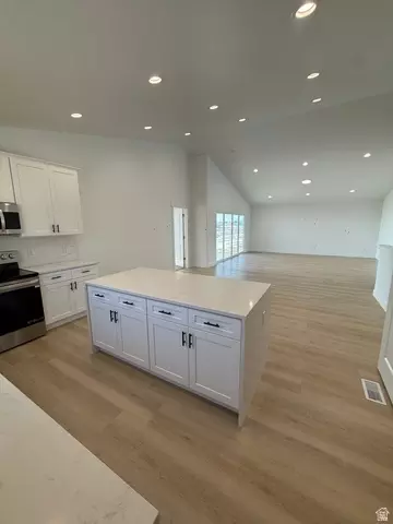 Kitchen - 2392 E Yellow Blossom St #475, Eagle Mountain, UT 84005 photo 2 of 4