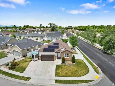 View/Area - 237 W 125 N, Clearfield, UT 84015 photo 1 of 7