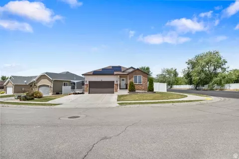 Exterior - 237 W 125 N, Clearfield, UT 84015 photo 5 of 5