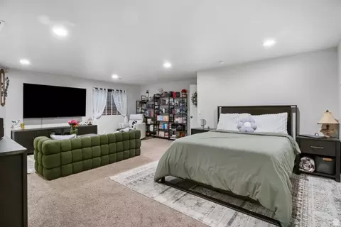 Bedroom - 237 W 125 N, Clearfield, UT 84015 photo 3 of 4
