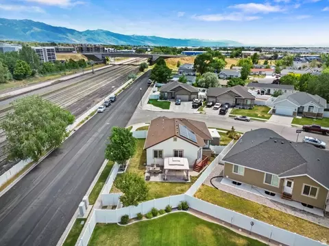 View/Area - 237 W 125 N, Clearfield, UT 84015 photo 4 of 7