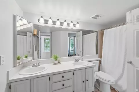 Bath - 650 S Main St #3304, Bountiful, UT 84010 photo 1 of 1