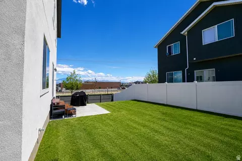 Exterior - 7194 N Brook Rdg, Eagle Mountain, UT 84005 photo 3 of 6