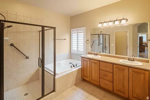 Bath - 687 E 1280 N #7, Orem, UT 84097 photo 2 of 3
