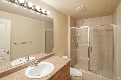 Bath - 687 E 1280 N #7, Orem, UT 84097 photo 3 of 3