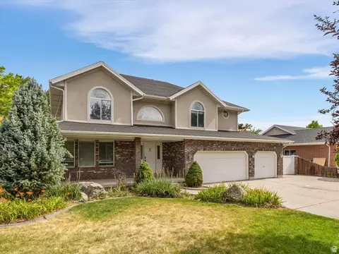 2526 W Windsor Manor Ct S, South Jordan, UT 84095