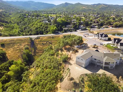 795 E Abby Ln #5, Bountiful, UT 84010 photo 4