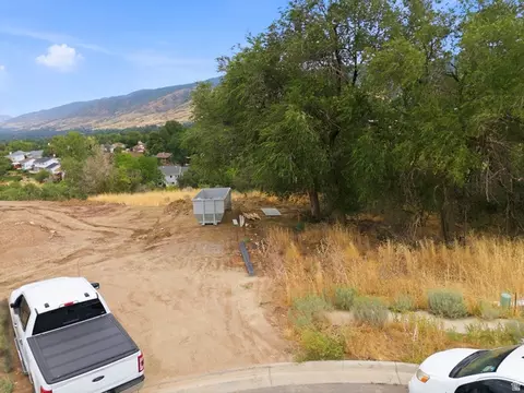 795 E Abby Ln #5, Bountiful, UT 84010 photo 3