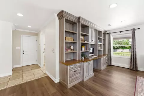 Entry Way - 720 E Center St, Bountiful, UT 84010 photo 2 of 4