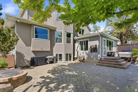 Exterior - 720 E Center St, Bountiful, UT 84010 photo 7 of 13