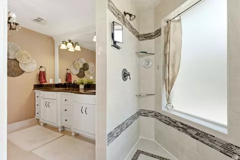 Bath - 720 E Center St, Bountiful, UT 84010 photo 5 of 8