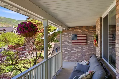 Exterior - 720 E Center St, Bountiful, UT 84010 photo 5 of 13