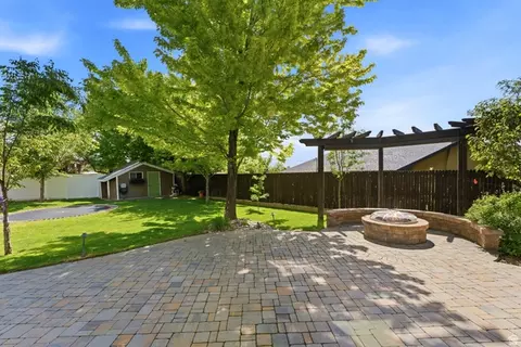 Exterior - 720 E Center St, Bountiful, UT 84010 photo 9 of 13