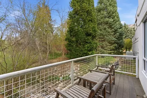Exterior - 2552 E Walker Ln, Holladay, UT 84117 photo 14 of 48