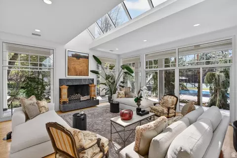 Living - 2552 E Walker Ln, Holladay, UT 84117 photo 2 of 13