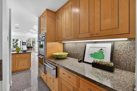 Kitchen - 2552 E Walker Ln, Holladay, UT 84117 photo 7 of 7