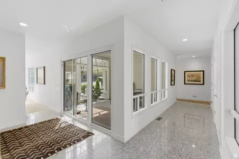 Entry Way - 2552 E Walker Ln, Holladay, UT 84117 photo 6 of 7