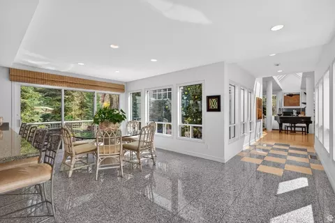 Dining - 2552 E Walker Ln, Holladay, UT 84117 photo 4 of 6