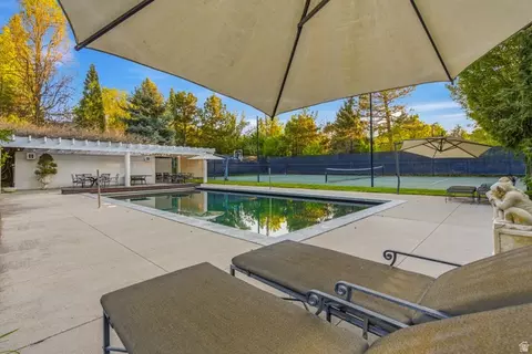 Exterior - 2552 E Walker Ln, Holladay, UT 84117 photo 21 of 48