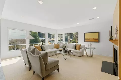 Living - 2552 E Walker Ln, Holladay, UT 84117 photo 10 of 13