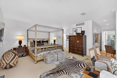 Bedroom - 2552 E Walker Ln, Holladay, UT 84117 photo 1 of 7