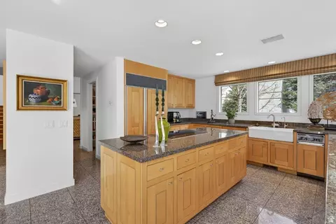 Kitchen - 2552 E Walker Ln, Holladay, UT 84117 photo 4 of 7