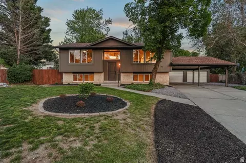 9161 S Lazon Cir, Sandy, UT 84094