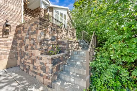Exterior - 295 S 1550 E, Bountiful, UT 84010 photo 5 of 8