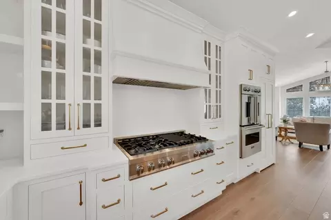 Kitchen - 295 S 1550 E, Bountiful, UT 84010 photo 3 of 7