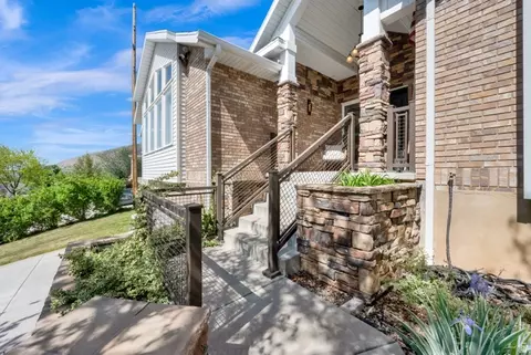 Exterior - 295 S 1550 E, Bountiful, UT 84010 photo 4 of 8