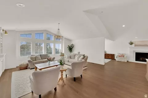 Living - 295 S 1550 E, Bountiful, UT 84010 photo 3 of 4