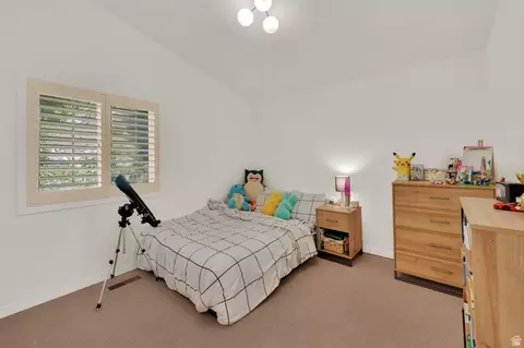Bedroom - 295 S 1550 E, Bountiful, UT 84010 photo 2 of 3