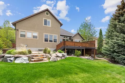 Exterior - 15023 S Eagle Crest Dr E, Draper, UT 84020 photo 8 of 17
