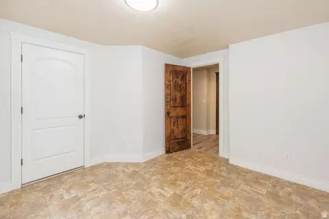 Bedroom - 15023 S Eagle Crest Dr E, Draper, UT 84020 photo 10 of 10