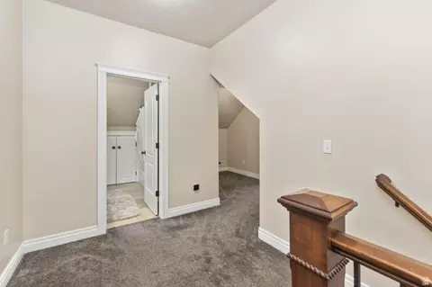 Entry Way - 15023 S Eagle Crest Dr E, Draper, UT 84020 photo 3 of 5