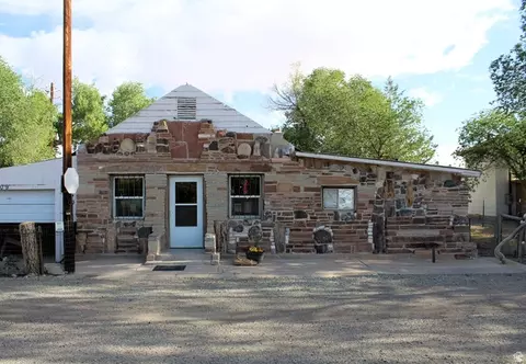 200 W 230 W 100 N, Hanksville, UT 84734