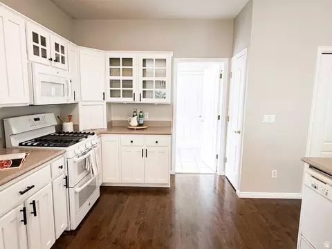 Kitchen - 1433 Forge Way, Draper, UT 84020 photo 1 of 5
