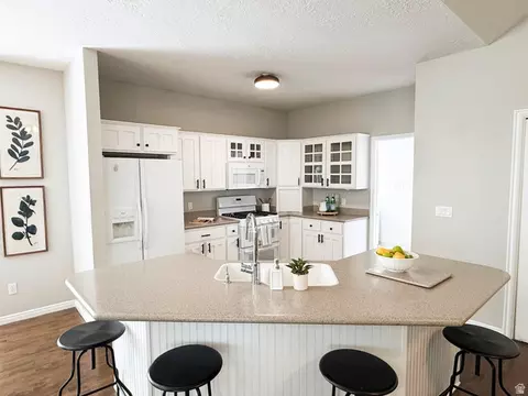 Kitchen - 1433 Forge Way, Draper, UT 84020 photo 2 of 5