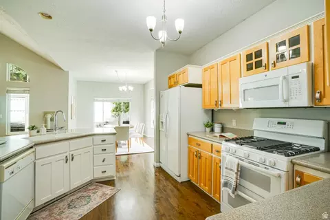 Kitchen - 1433 Forge Way, Draper, UT 84020 photo 4 of 5