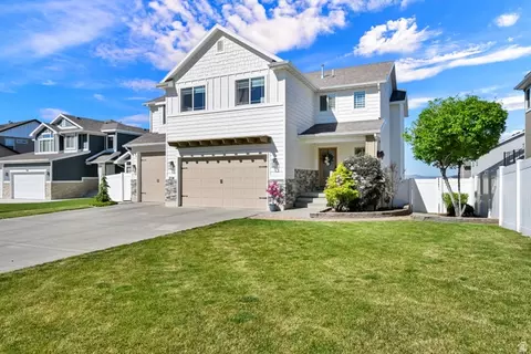 Exterior - 254 S 1675 E, Layton, UT 84040 photo 2 of 10