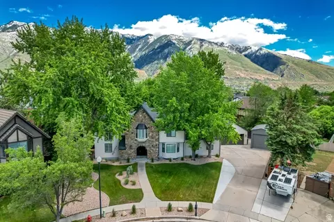 View/Area - 1956 E Brandon Park Pl S, Sandy, UT 84092 photo 2 of 11