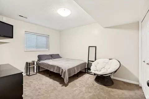 Bedroom - 1956 E Brandon Park Pl S, Sandy, UT 84092 photo 9 of 10