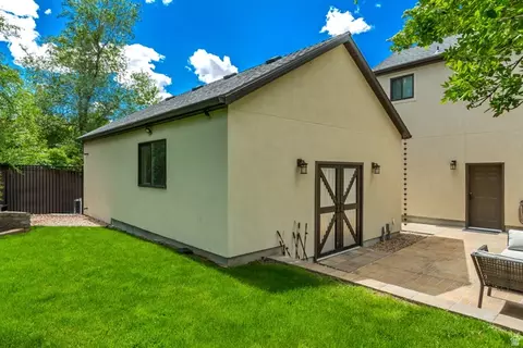 Exterior - 1956 E Brandon Park Pl S, Sandy, UT 84092 photo 17 of 26