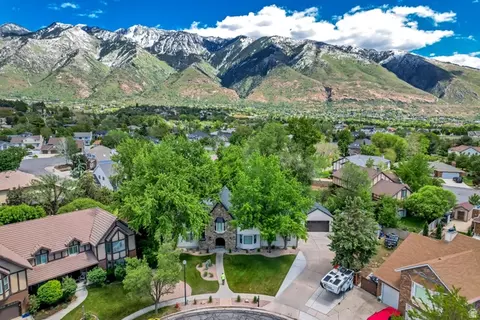 View/Area - 1956 E Brandon Park Pl S, Sandy, UT 84092 photo 3 of 11