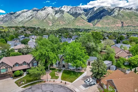 View/Area - 1956 E Brandon Park Pl S, Sandy, UT 84092 photo 4 of 11