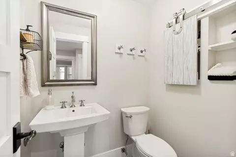 Bath - 1956 E Brandon Park Pl S, Sandy, UT 84092 photo 1 of 9