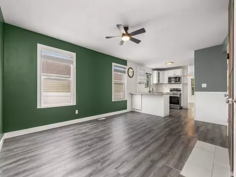 Living - 7901 N Weeping Ash Dr, Eagle Mountain, UT 84005 photo 3 of 4