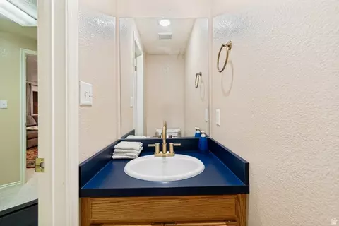 Bath - 761 S 1030 E, Orem, UT 84097 photo 5 of 6