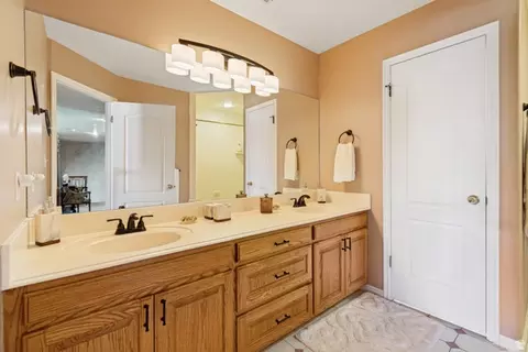 Bath - 761 S 1030 E, Orem, UT 84097 photo 4 of 6