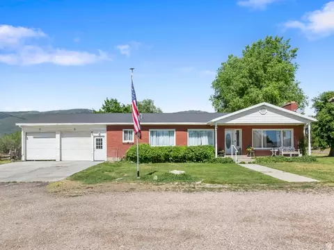 16 S 200 W, Fountain Green, UT 84632